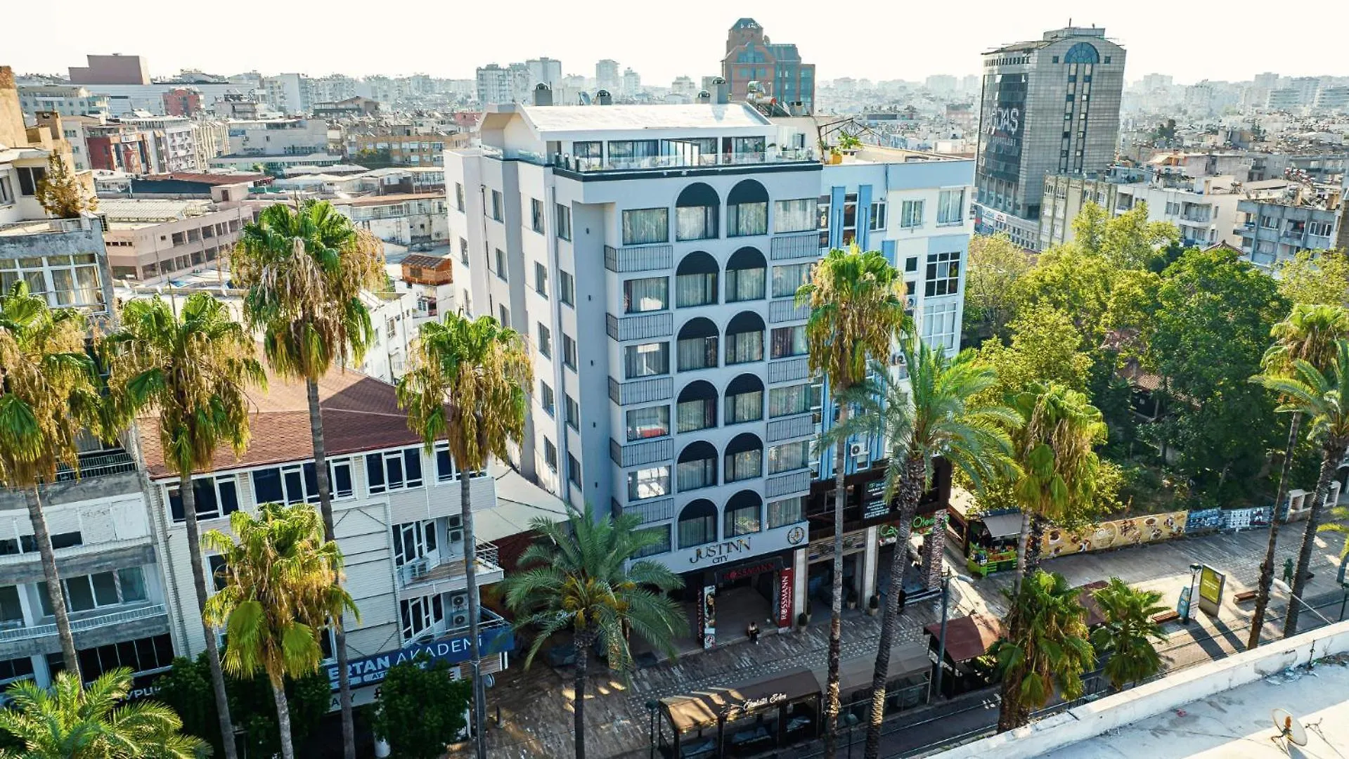 אנטליה Just Inn City