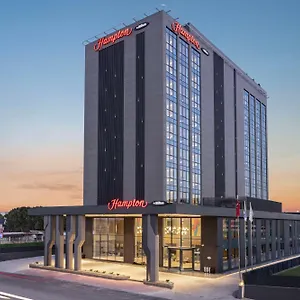 4* فندق Hampton By Hilton Airport